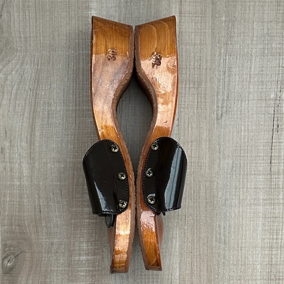 CHANEL dark brown slip-on wooden patent leather clog sandals retro style size 36 - Picture 2 of 5